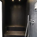 Appartement Black & White Deluxe Private Jacuzzi Wifi & Ac Steps From Sea Otrante