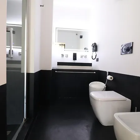 Апартаменты Black And White