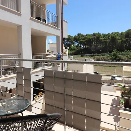 Black And White Отранто